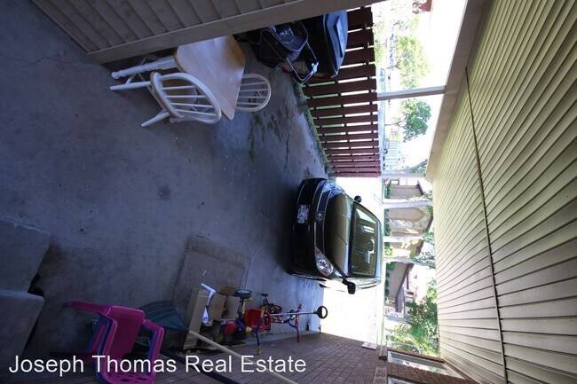 Building Photo - 3 br, 1.5 bath House - 440 E 850 S