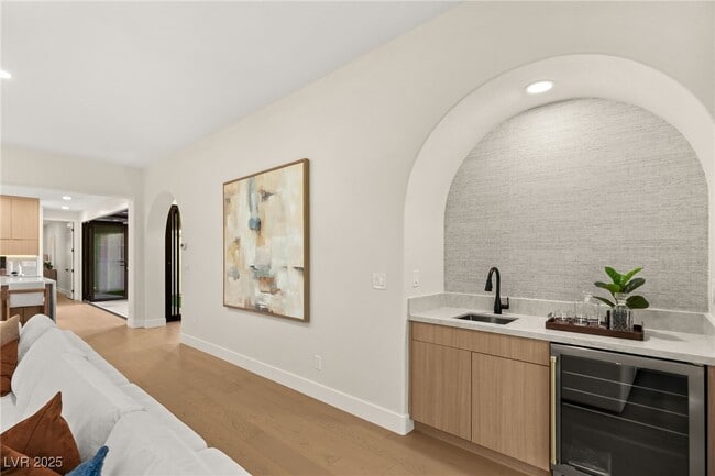 Building Photo - 12024 Whitehills St