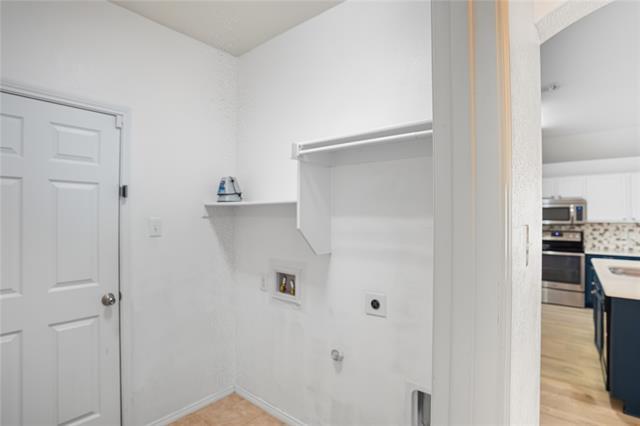 Building Photo - 1938 Castaway Dr