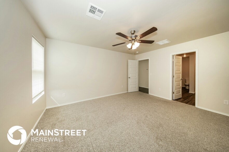 Building Photo - 9513 Laredo Ln