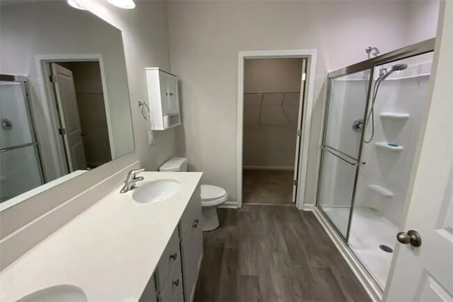 Building Photo - 1044 Fairfield Dr