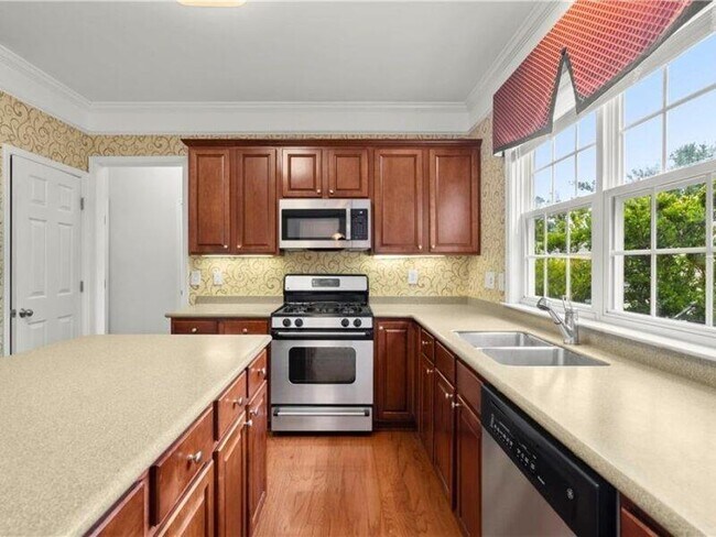 Building Photo - 2080 Vistoria Dr