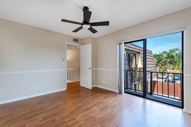 Building Photo - 941 Springdale Cir