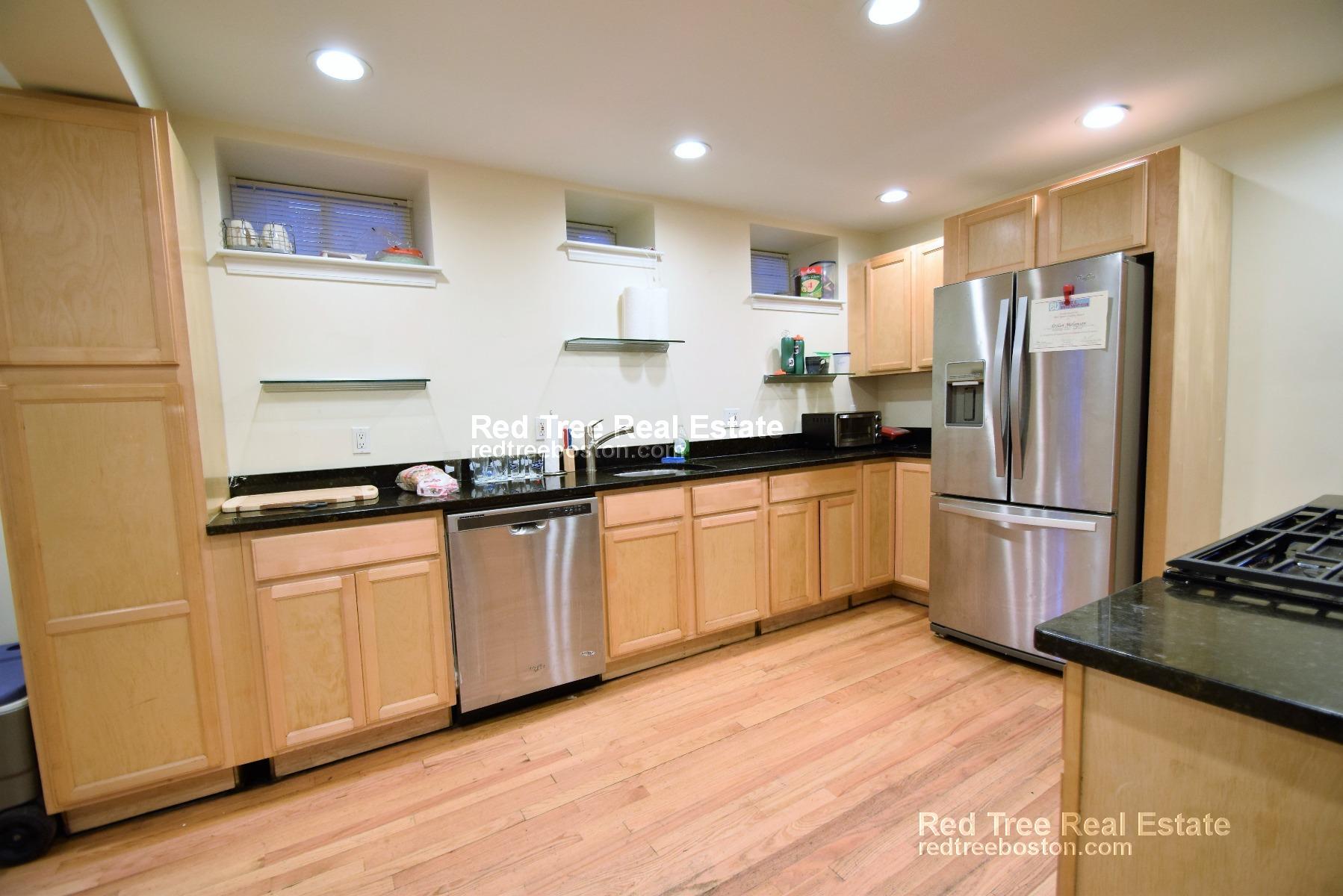 Building Photo - 48 Ashford St