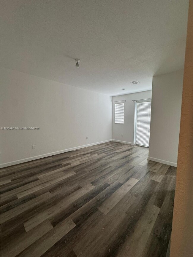 Building Photo - 7515 NW 114th Path