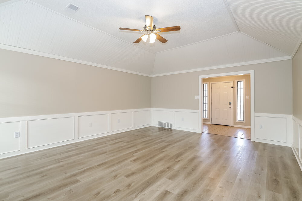 Building Photo - 8163 Cairn Dr