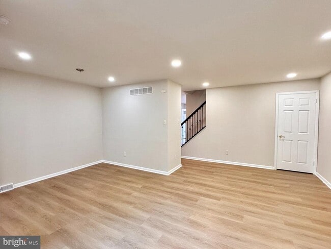 Building Photo - 4800 Sugar Plum Ct