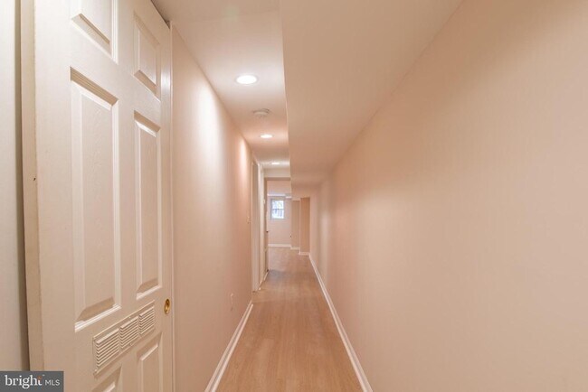 Building Photo - 1459 Chapin St NW