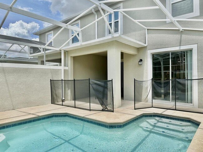 Building Photo - 956 Leader St