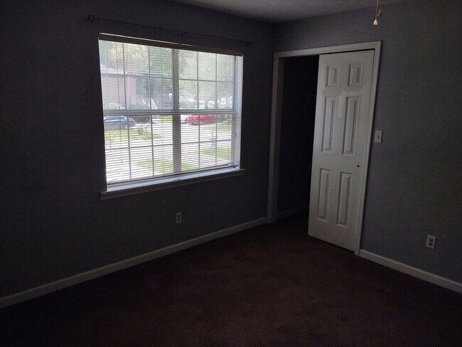 Building Photo - Now Leasing!