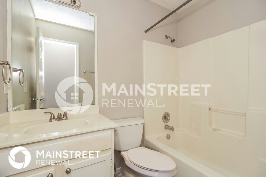 Building Photo - 124 Emerald Pines Dr