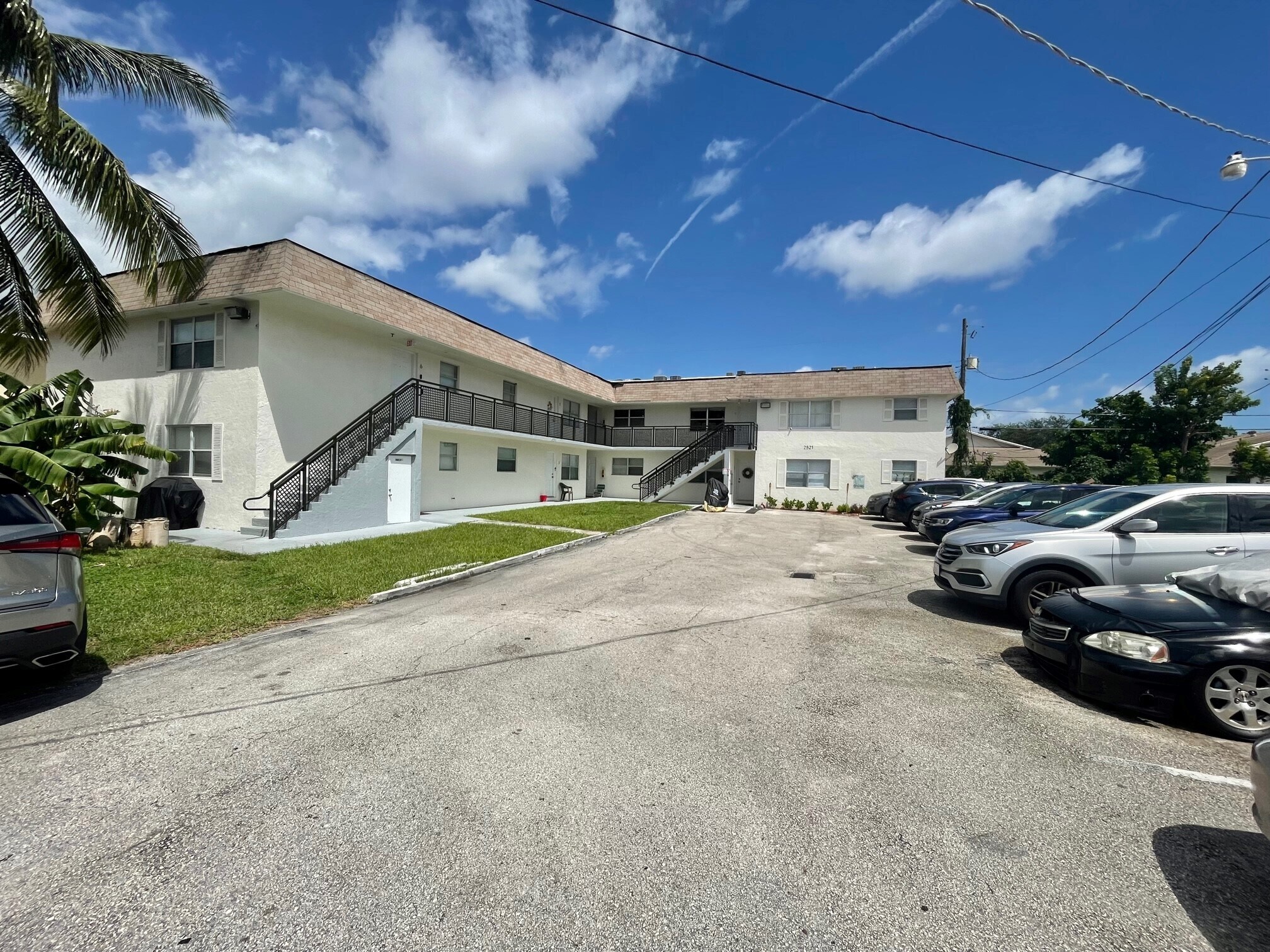 Building Photo - 2521 Pierce St