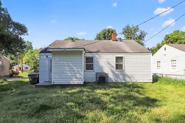 Building Photo - Updated 3 Bedroom Home Near Camp North End