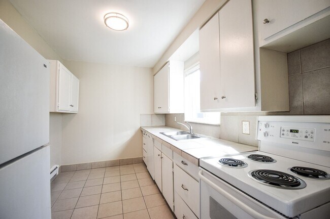 Building Photo - KIL-2121-2125