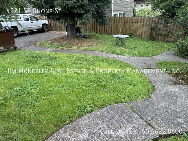 Building Photo - 4221 SE Rhone St