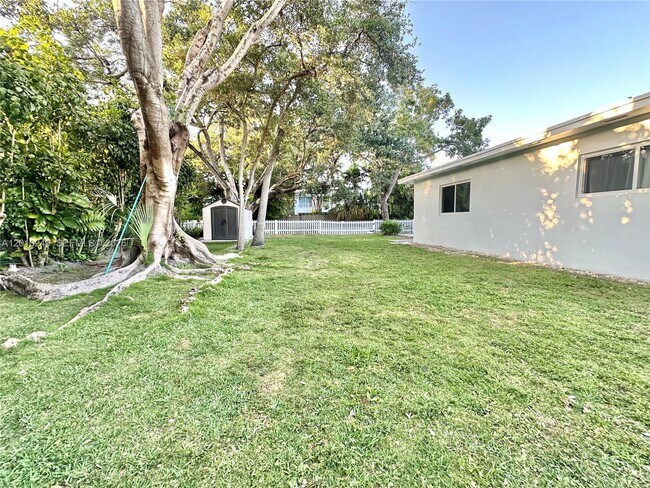 Building Photo - 7800 SW 57th Ct
