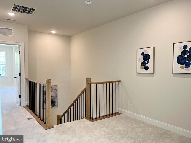 Building Photo - 805 Shay Ct