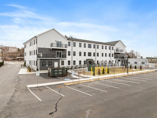 Building Photo - 631 Franklin St