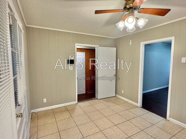 Building Photo - 1149 Beth Manor Dr