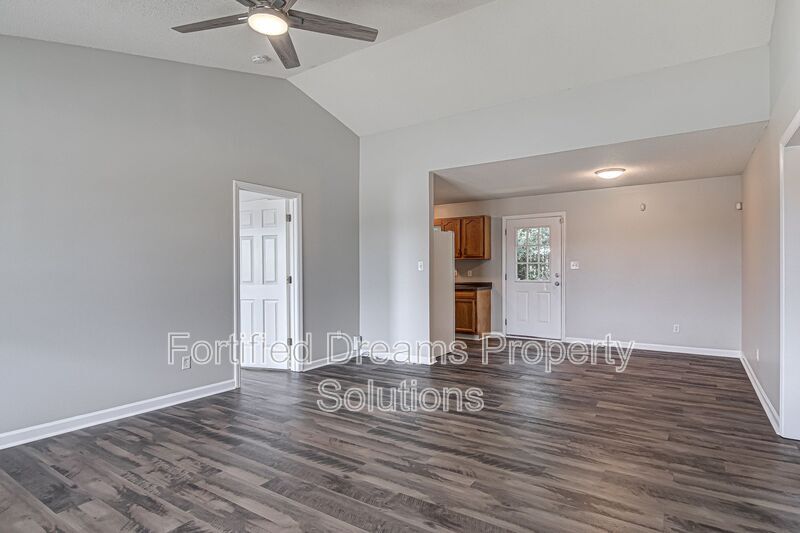 Building Photo - 1904 Blair-Khazan Dr