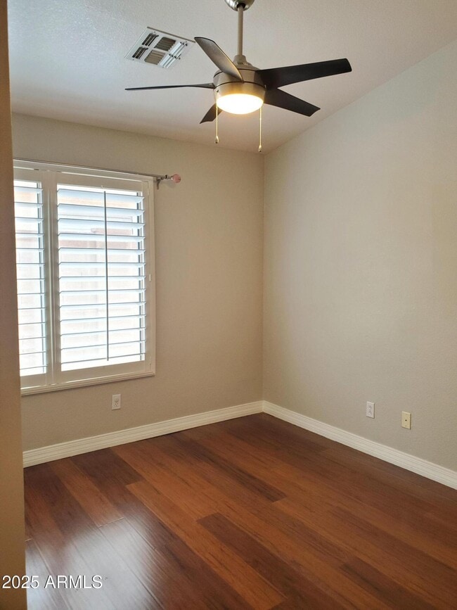Building Photo - 2880 S Tumbleweed Ln