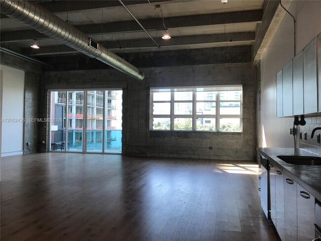 Building Photo - 1749 NE Miami Ct