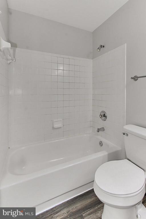 Building Photo - 20585 Triple Crown Ct