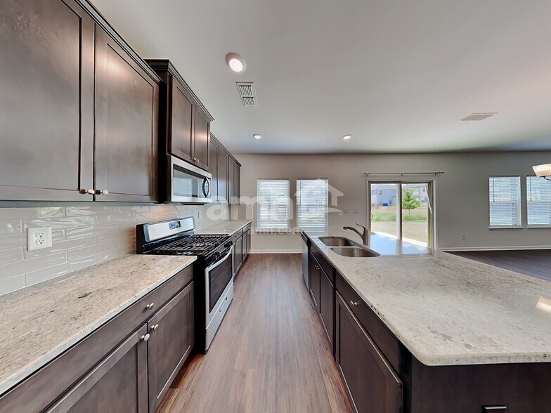 Building Photo - 321 Bowfin Trl