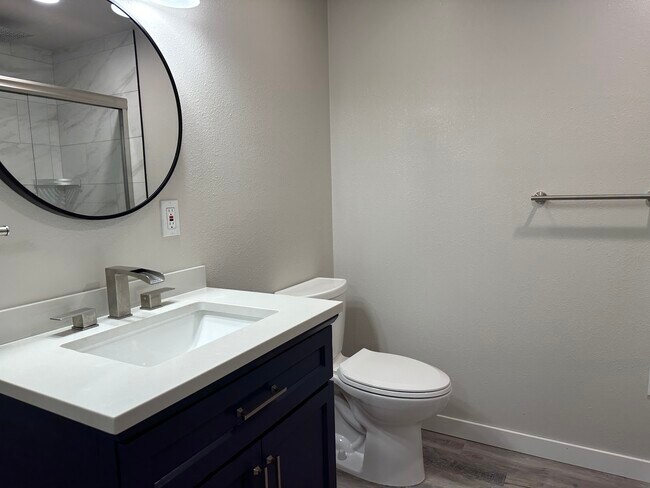 Building Photo - 23812 E Maxwell Ave