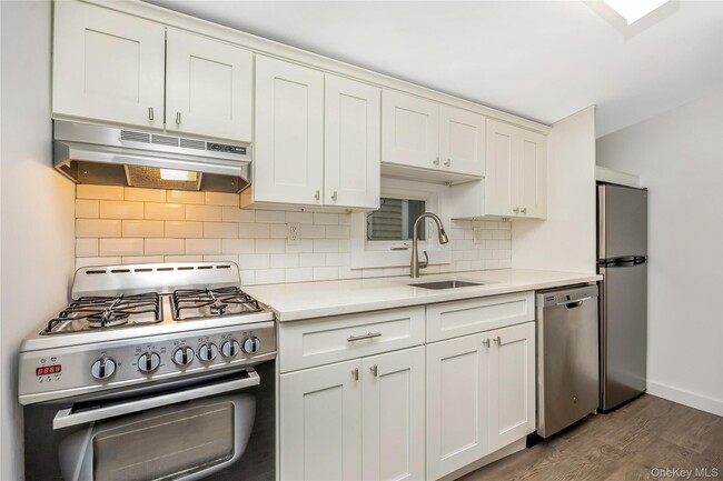 Building Photo - 195 Oceanview Ave