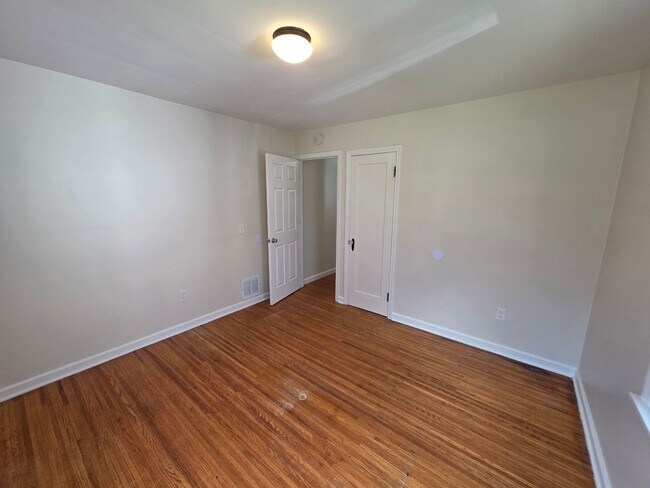 Building Photo - Cute 3 Bedroom Single Family Available Soon Greece Schools