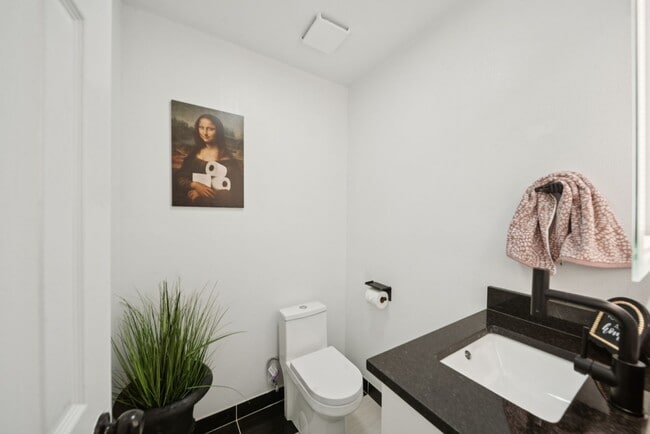 Building Photo - REIMAGINED/LIKE NEW...