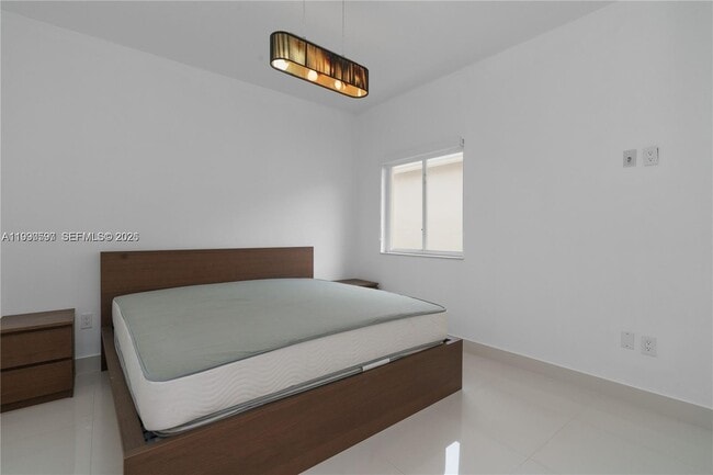 Building Photo - 7333 NW 108th Ct