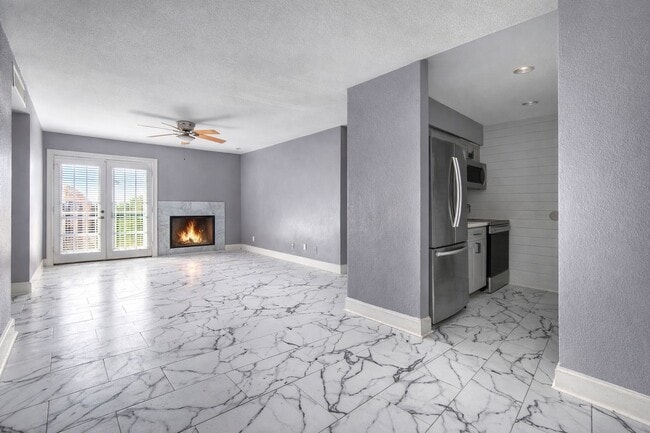 Building Photo - 12500 Sandpiper Dr