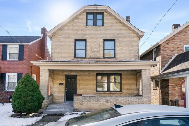 Building Photo - 111 Kaplan Ave