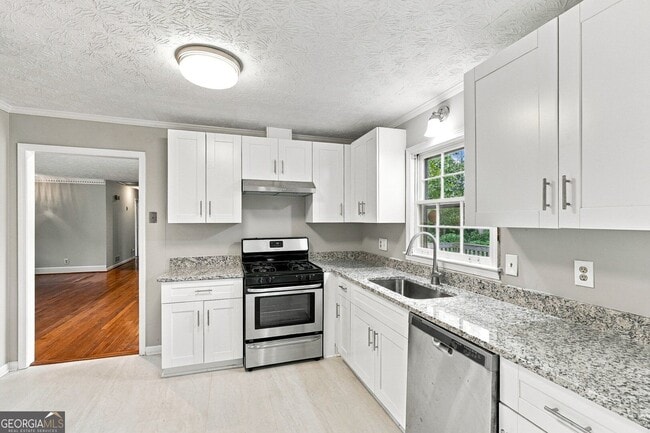 Building Photo - 4548 Shallowford Rd