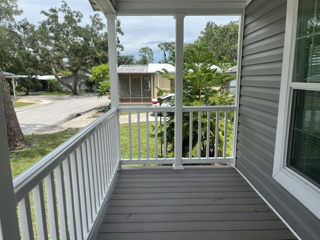 Building Photo - 15777 Bolesta Rd