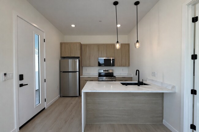 Building Photo - 5531 Olvera Ave