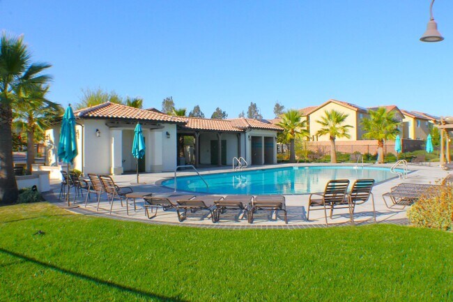 Building Photo - 3 Bed | 2.5 Bath | 1,733 Sq Ft | Built 2021 | Gated Community