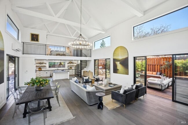 Building Photo - 303 Bodega Ave