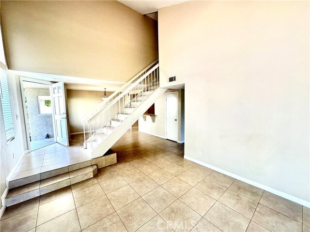 Building Photo - 339 Deerfield Ave