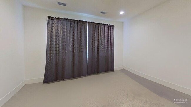 Building Photo - 4 bedroom / 3.5 bath home in Ravenel, SC