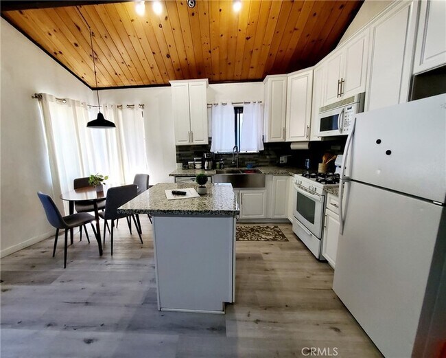 Building Photo - 33362 Carlock Dr