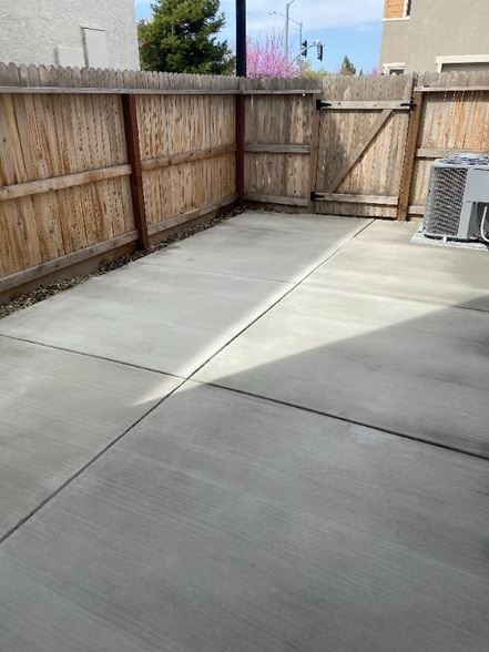 Building Photo - 4443 Silver Cedar Ln