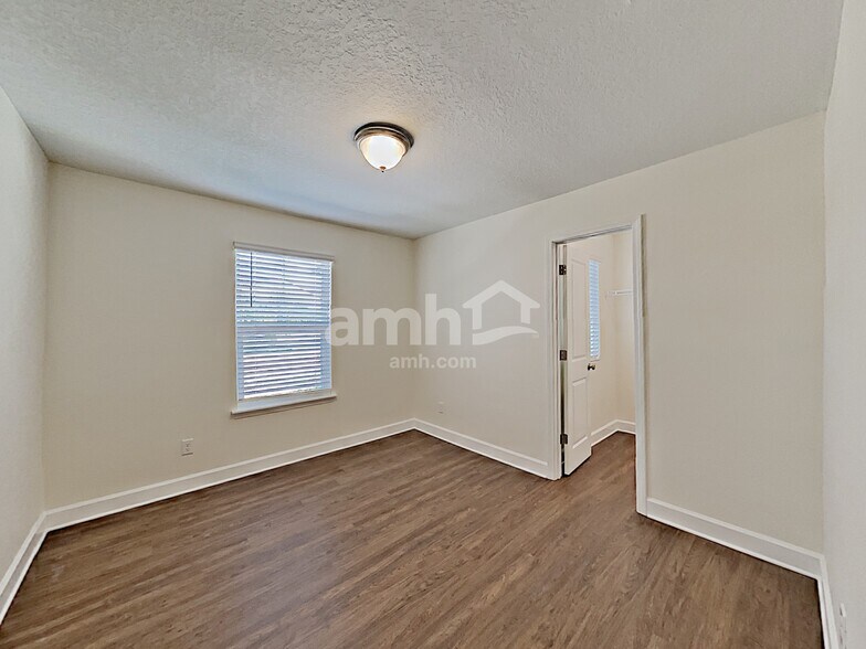 Building Photo - 2852 Calebs Cove Way