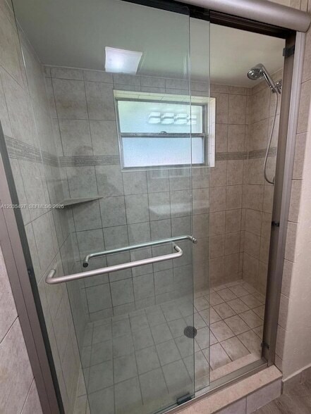 Building Photo - 8443 Royal Palm Blvd