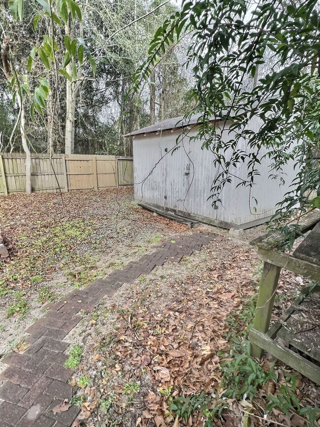 Building Photo - 9301 Blueberry Dr