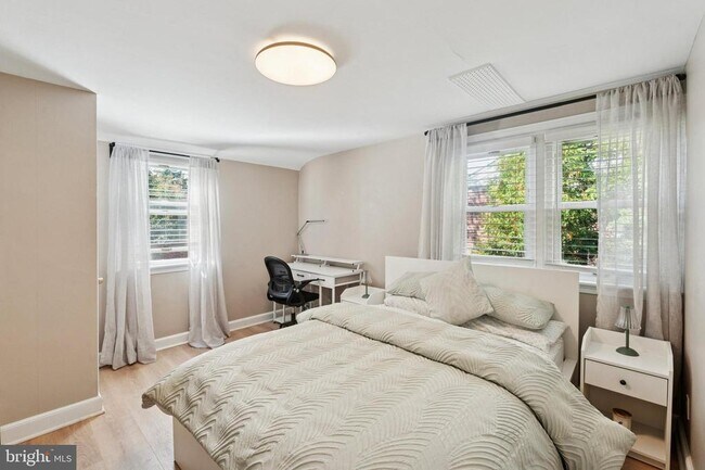 Building Photo - 614 Wises Mill Rd