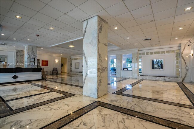 Building Photo - 5700 Collins Ave