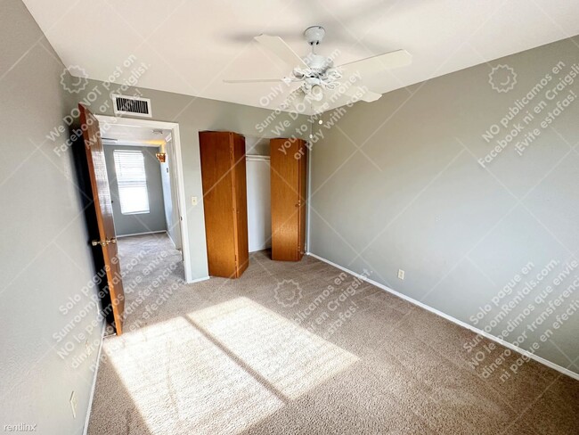 Building Photo - 2 br, 1.5 bath Condo - 2338 W Lindner Ave ...